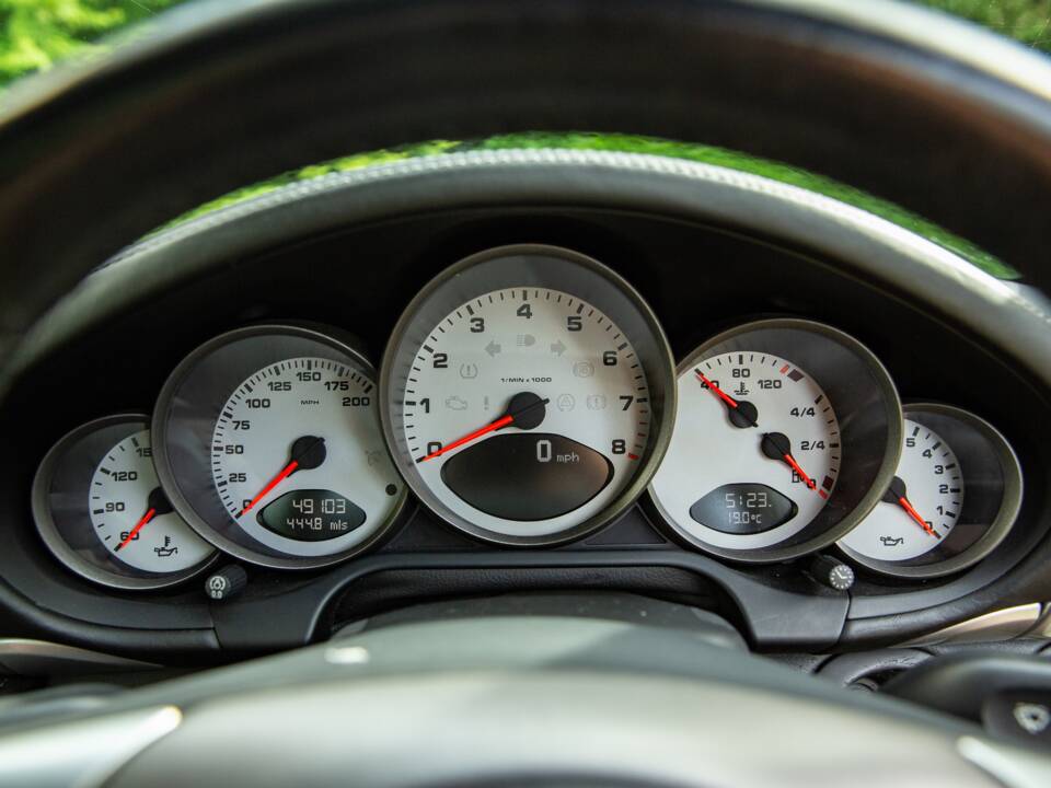 Immagine 18/37 di Porsche 911 Carrera S (2006)