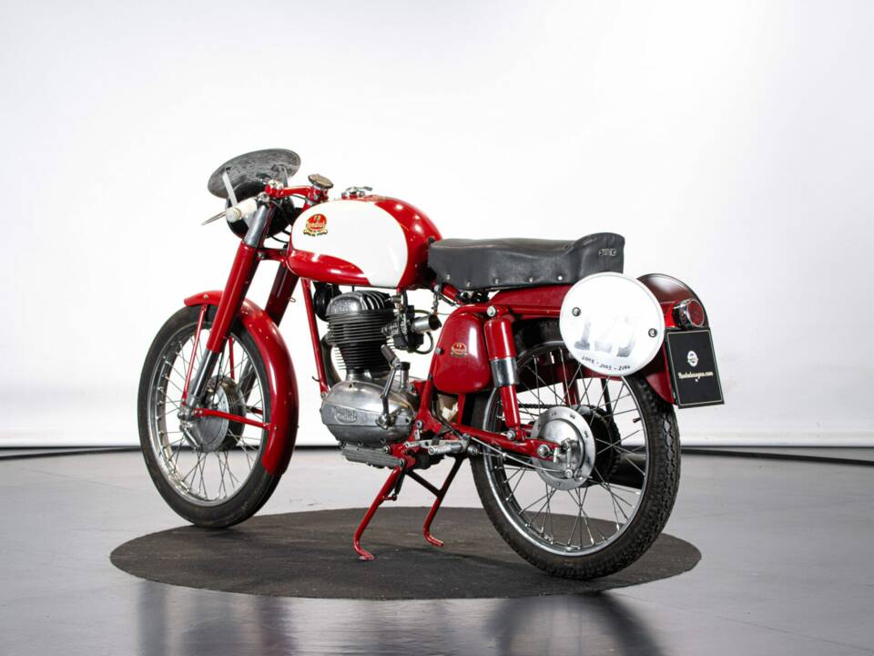 Bild 2/50 von Mondial 175 Turismo Veloce (1956)