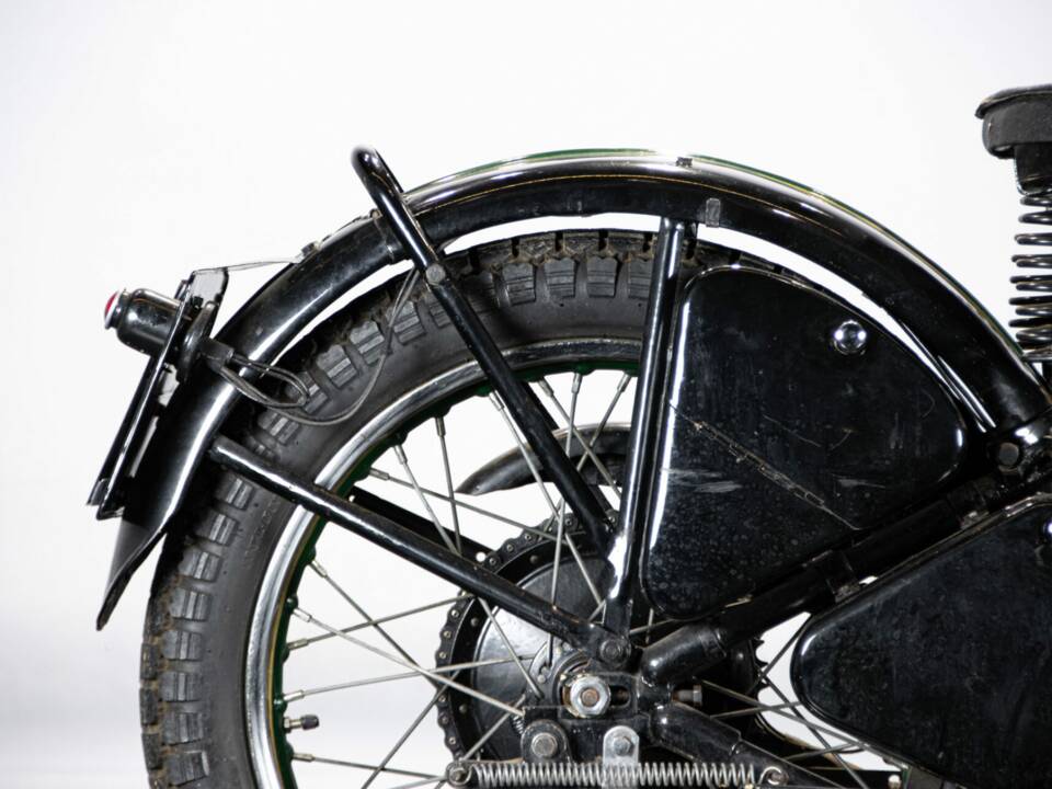 Image 21/50 of Ariel DUMMY (1941)