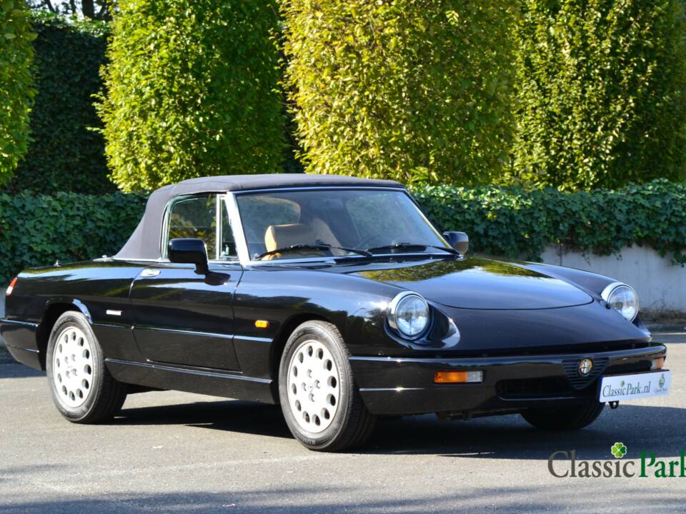Image 10/50 of Alfa Romeo 2.0 Spider (1990)