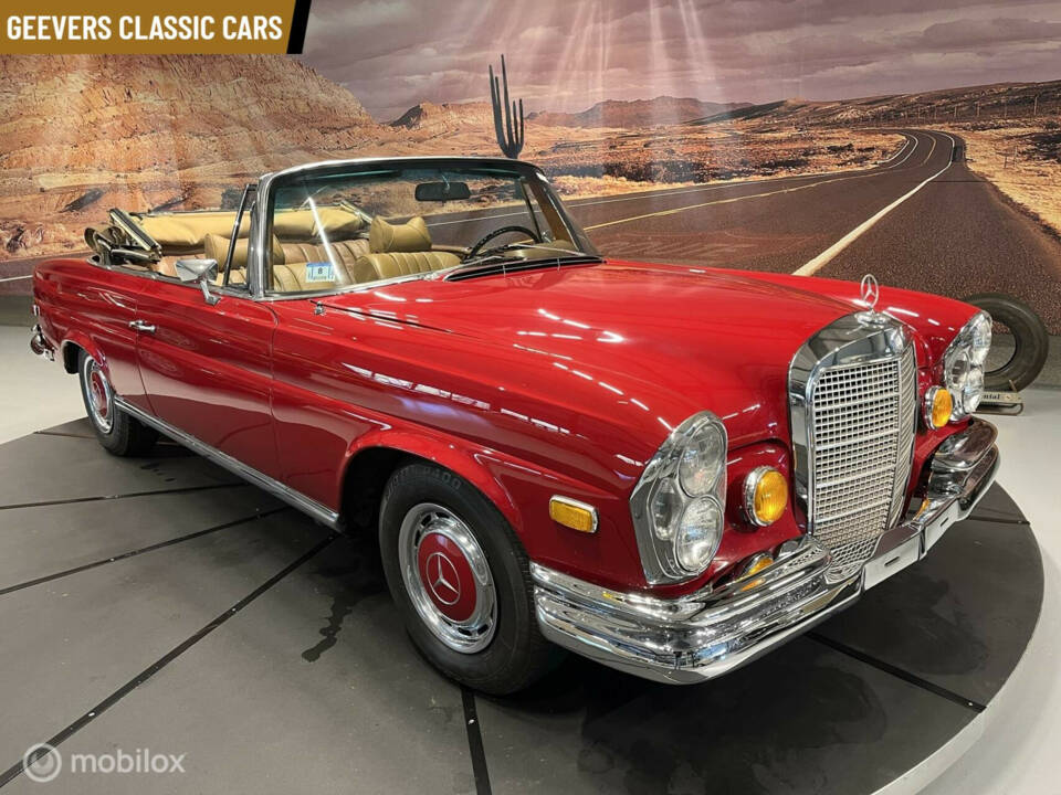 Image 22/40 of Mercedes-Benz 280 SE (1969)