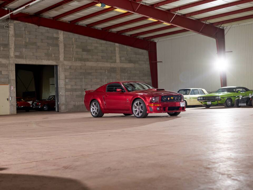 Image 20/68 of Ford Mustang GT (2005)