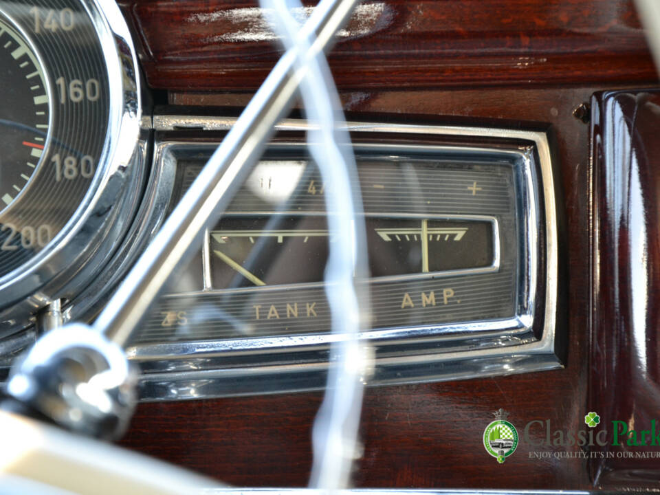 Image 32/50 of Mercedes-Benz 300 d Cabriolet D (1958)