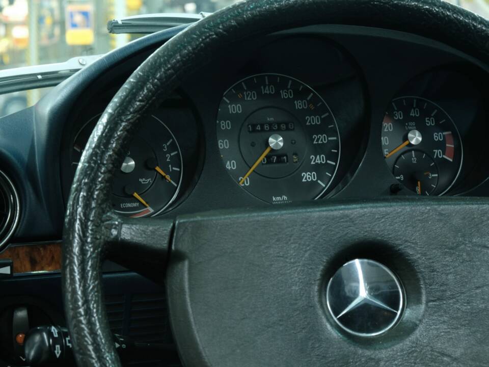 Image 30/50 de Mercedes-Benz 500 SLC (1981)