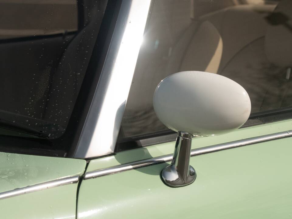 Bild 25/50 von Nissan Figaro (1991)