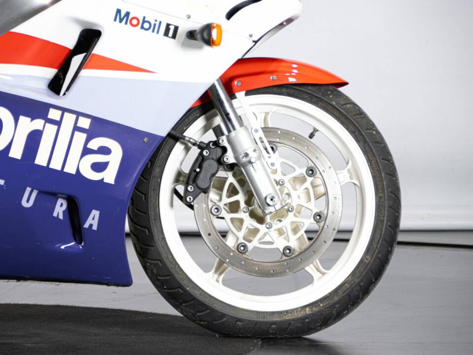 Bild 28/42 von Aprilia AF1 Futura Sport Pro 125 (1990)