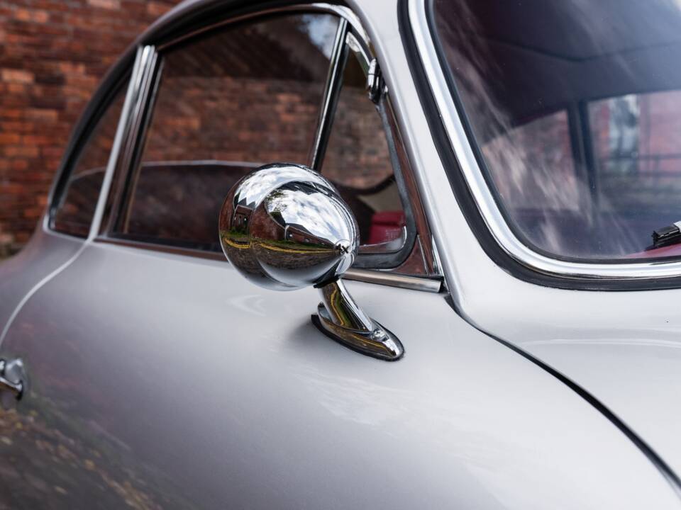 Image 15/48 of Porsche 356 C 1600 (1964)