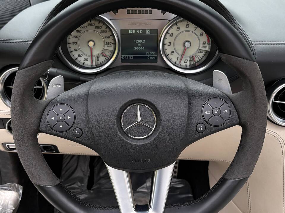 Image 25/28 of Mercedes-Benz SLS AMG Roadster (2012)