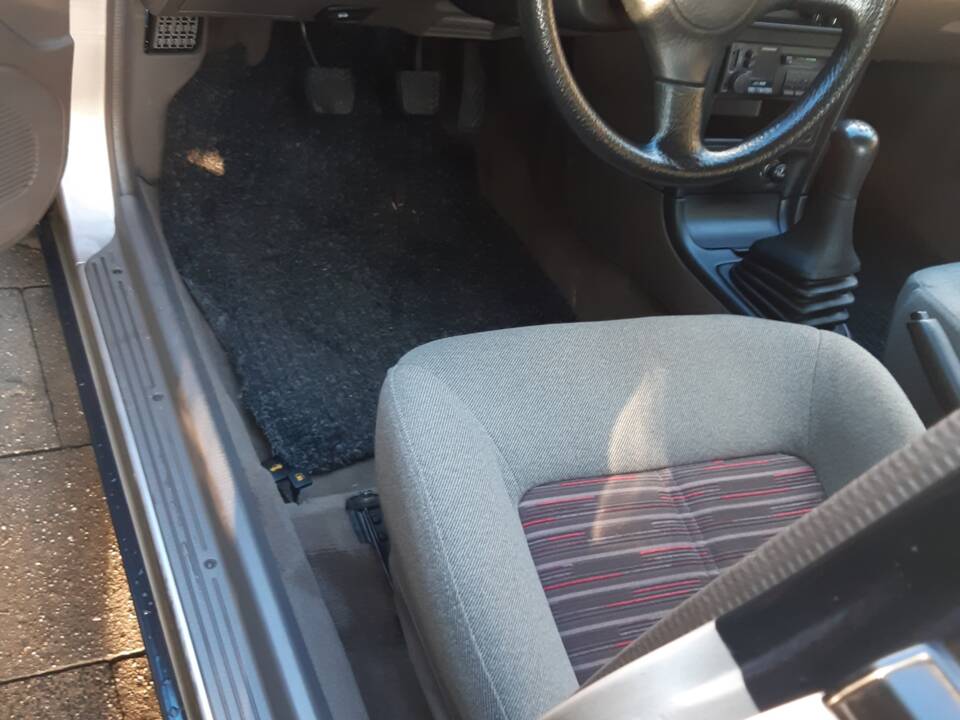 Bild 19/20 von Mazda 323F 1.6 16V (1993)