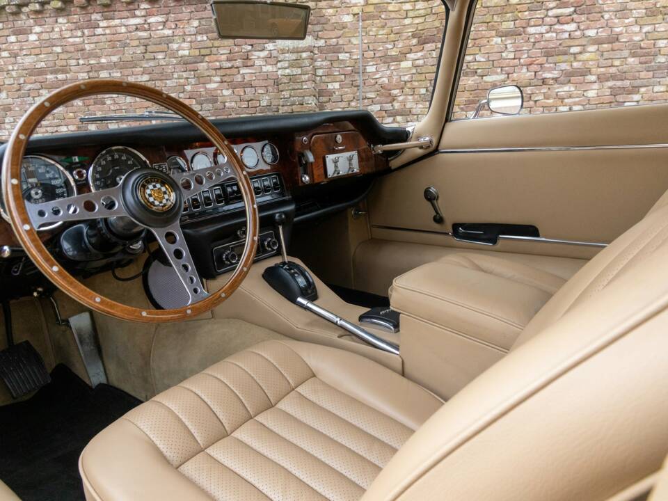 Image 50/50 de Jaguar E-Type (1969)