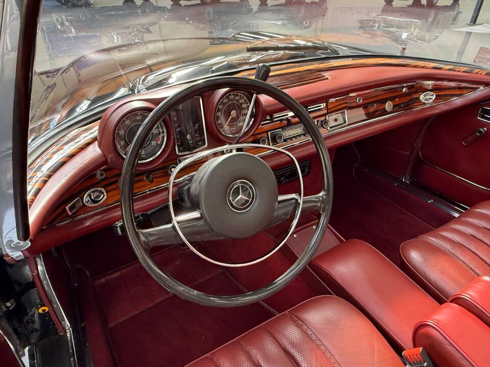 Bild 21/22 von Mercedes-Benz 280 SE 3,5 (1970)