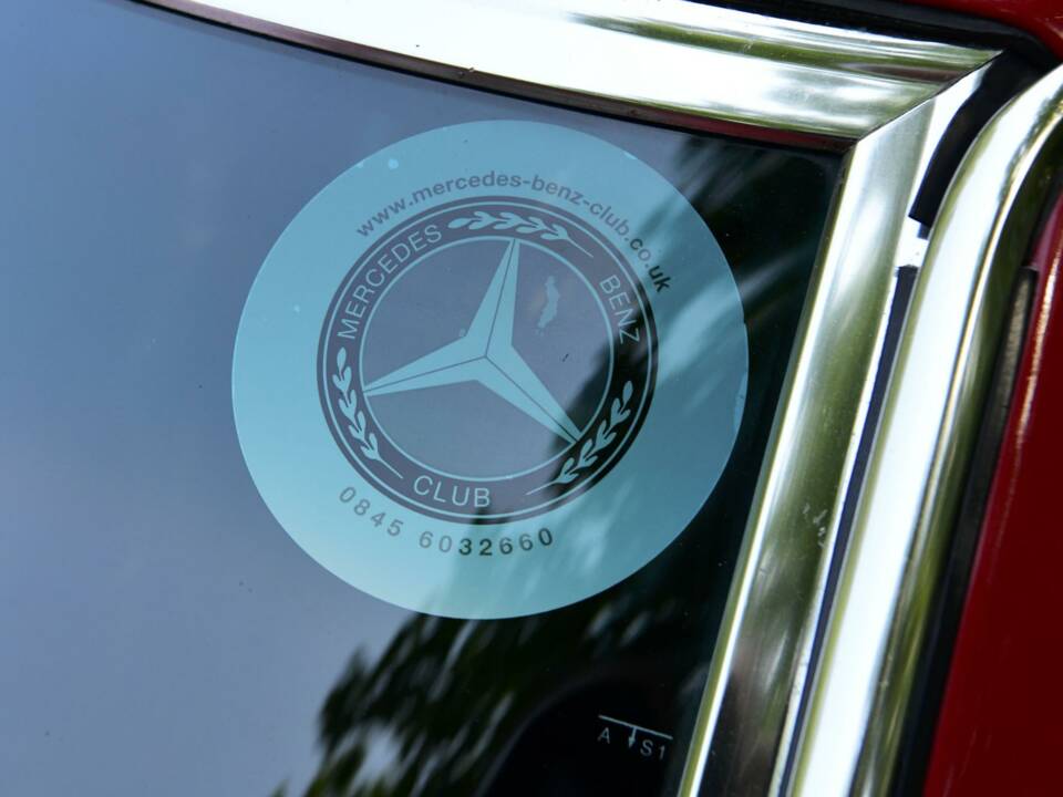 Image 27/50 of Mercedes-Benz 300 SL (1988)