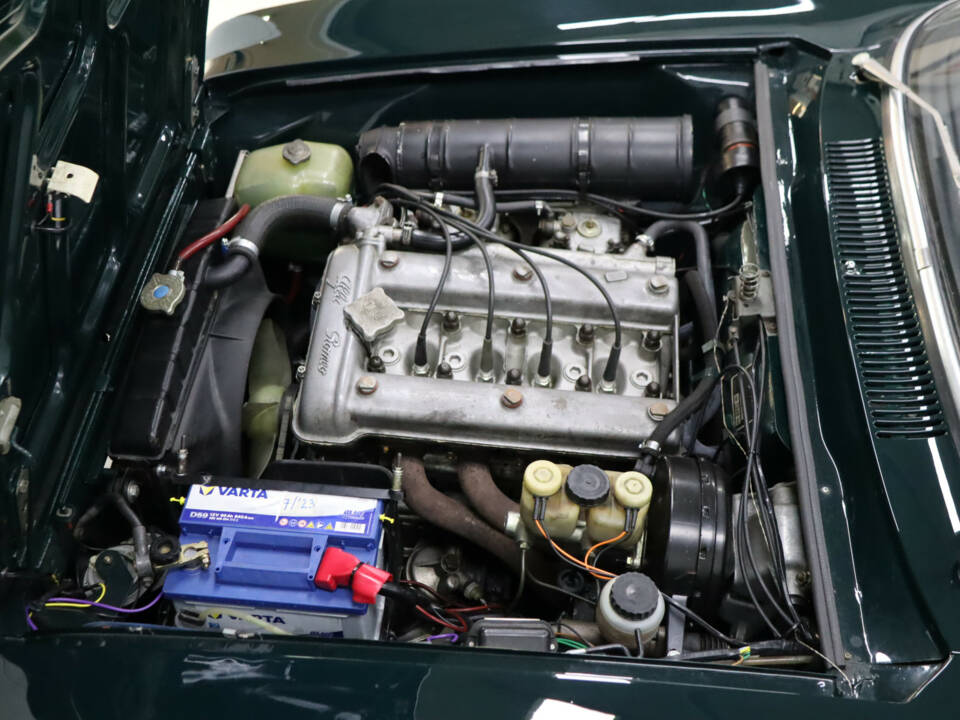 Image 40/50 of Alfa Romeo 1750 GT Veloce (1971)