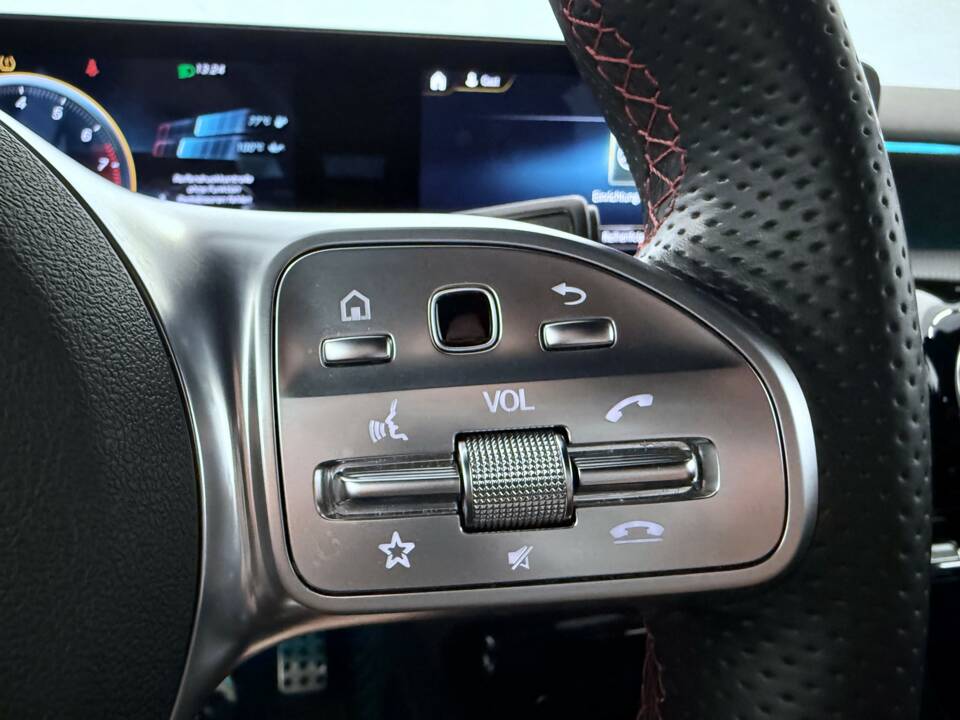 Bild 27/30 von Mercedes-Benz A 35 AMG 4MATIC (2021)