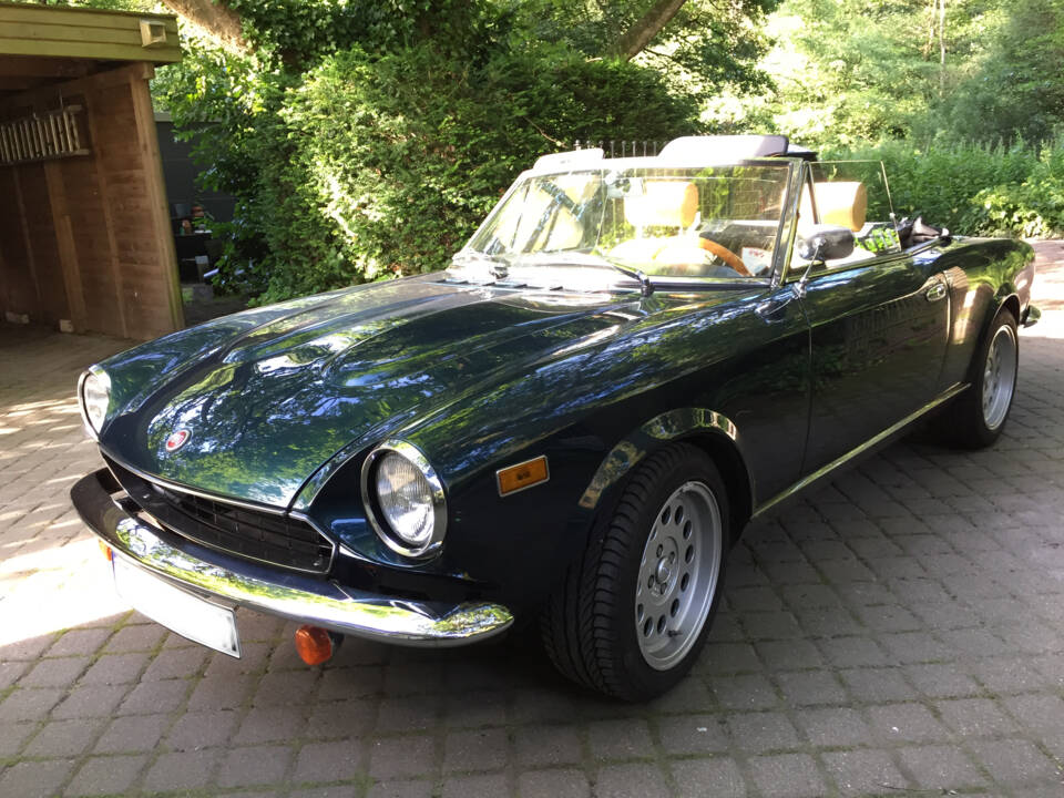 Image 4/14 of FIAT 124 Spider CS2 (1978)