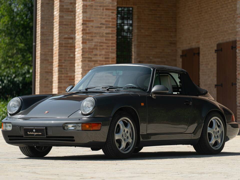 Immagine 2/50 di Porsche 911 Carrera 4 (1990)