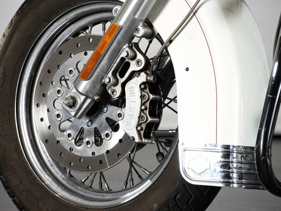 Bild 32/50 von Harley-Davidson DUMMY (2003)