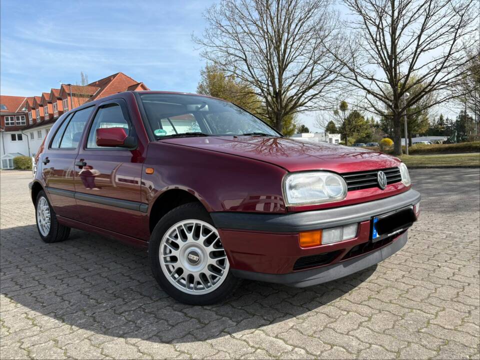 Imagen 9/18 de Volkswagen Golf III 1.6 (1996)