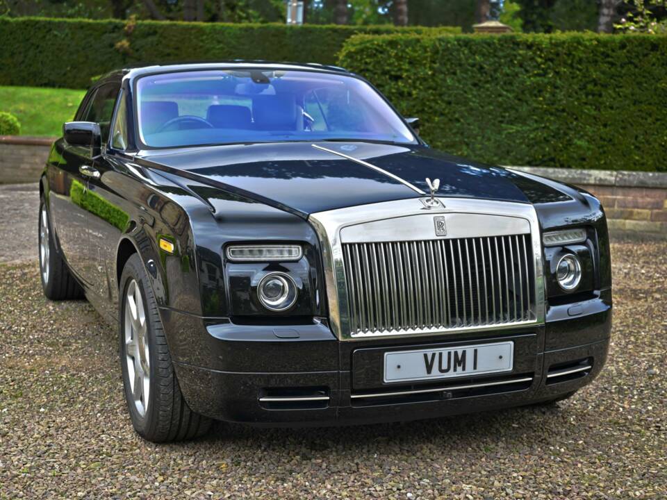 Immagine 4/50 di Rolls-Royce Phantom Coupé (2010)