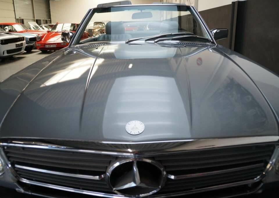 Bild 32/50 von Mercedes-Benz 560 SL (1989)