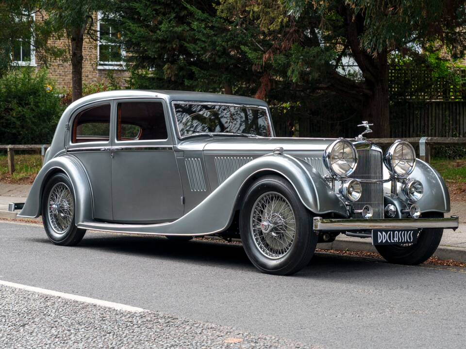 Image 2/25 de Alvis 4.3 Liter Saloon (1937)