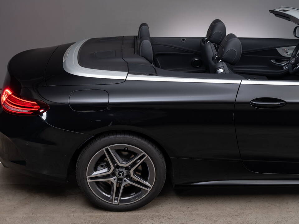 Bild 16/41 von Mercedes-Benz C 300 (2023)