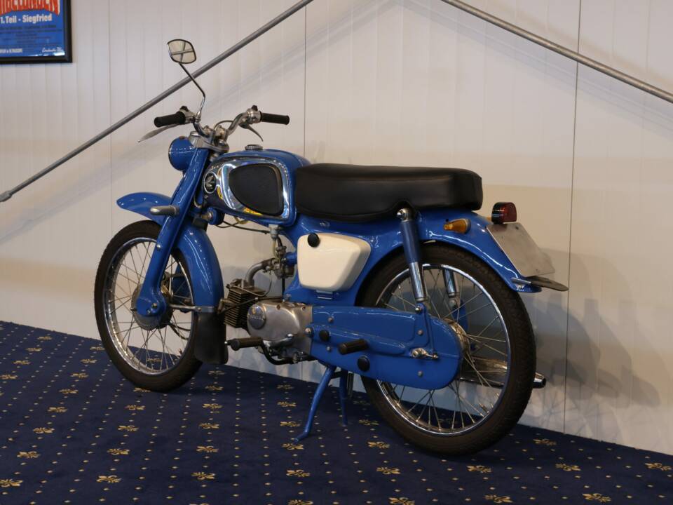 Bild 14/22 von Honda Super Cub C 110 (1900)