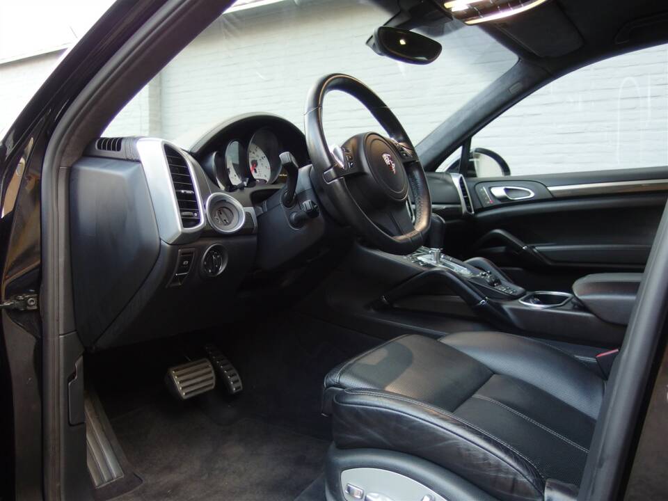Imagen 44/97 de Porsche Cayenne Turbo (2011)