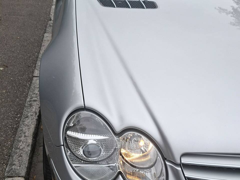 Image 26/30 of Mercedes-Benz SL 350 "Edition 50" (2004)