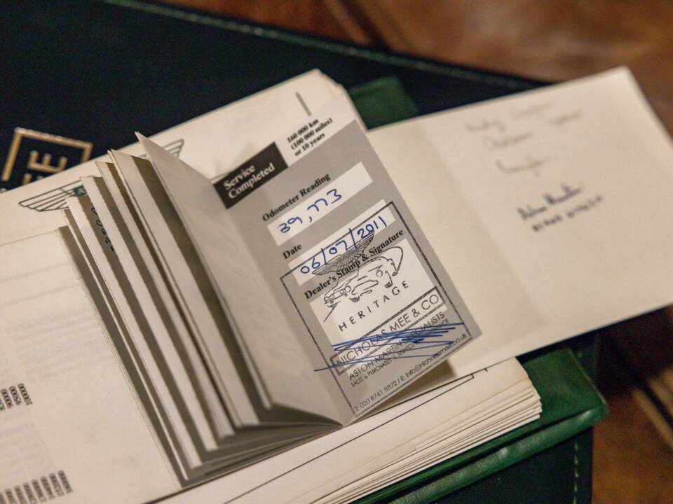 Afbeelding 56/62 van Aston Martin V8 Vantage X-Pack (1987)