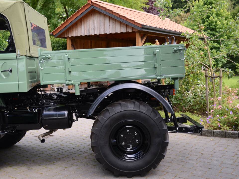 Image 48/71 of Mercedes-Benz Unimog U52 (1983)