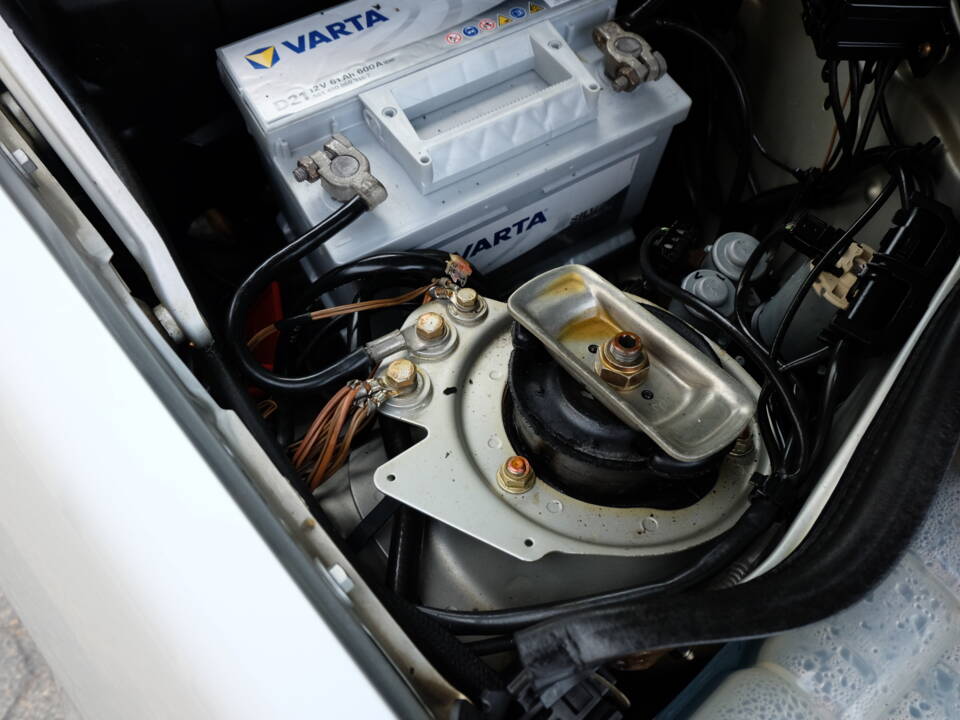 Image 69/75 of Mercedes-Benz E 280 T (1994)