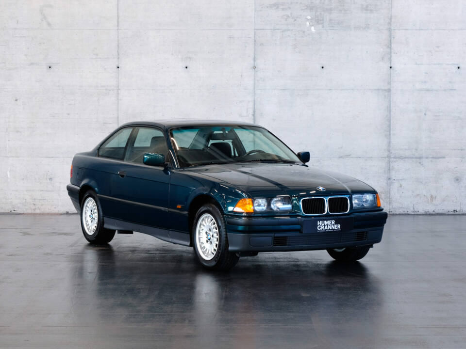 Image 3/23 of BMW 316i (1995)