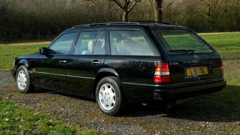 Imagen 3/5 de Mercedes-Benz E 320 T (1993)
