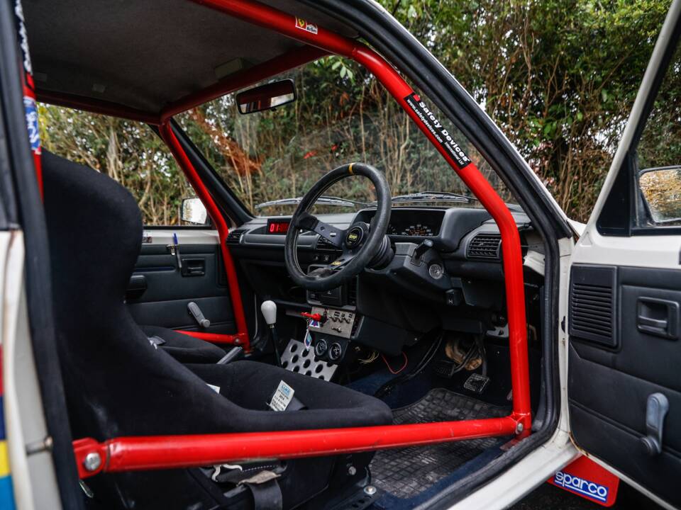 Imagen 37/44 de Peugeot 205 GTi 1.9 (1987)