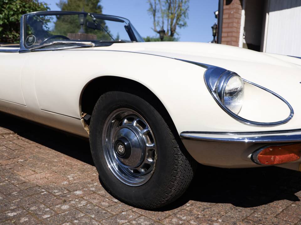 Image 18/50 de Jaguar Type E V12 (1972)