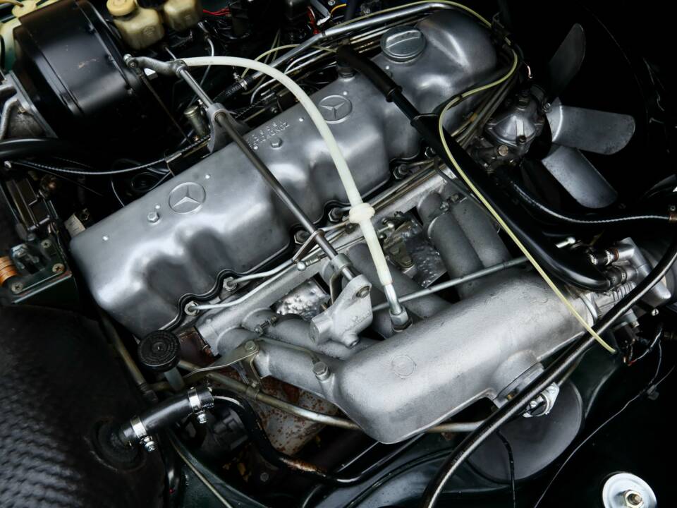 Bild 21/50 von Mercedes-Benz 280 SL (1970)