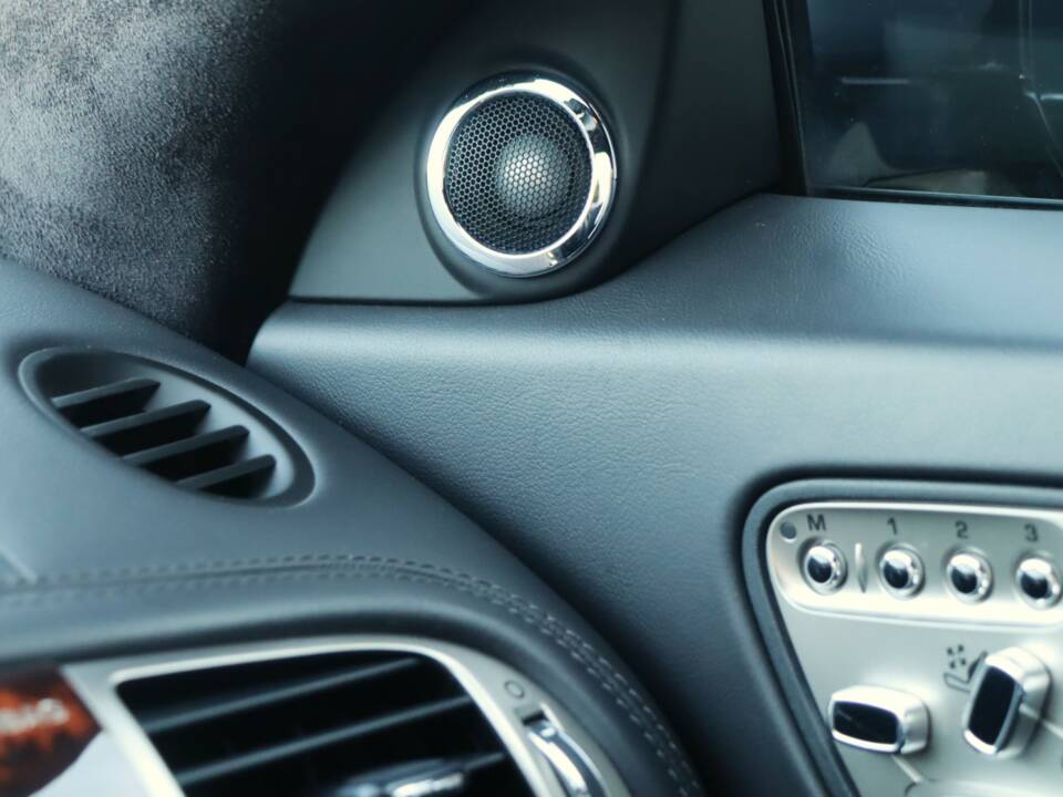 Image 39/50 of Jaguar XKR (2010)