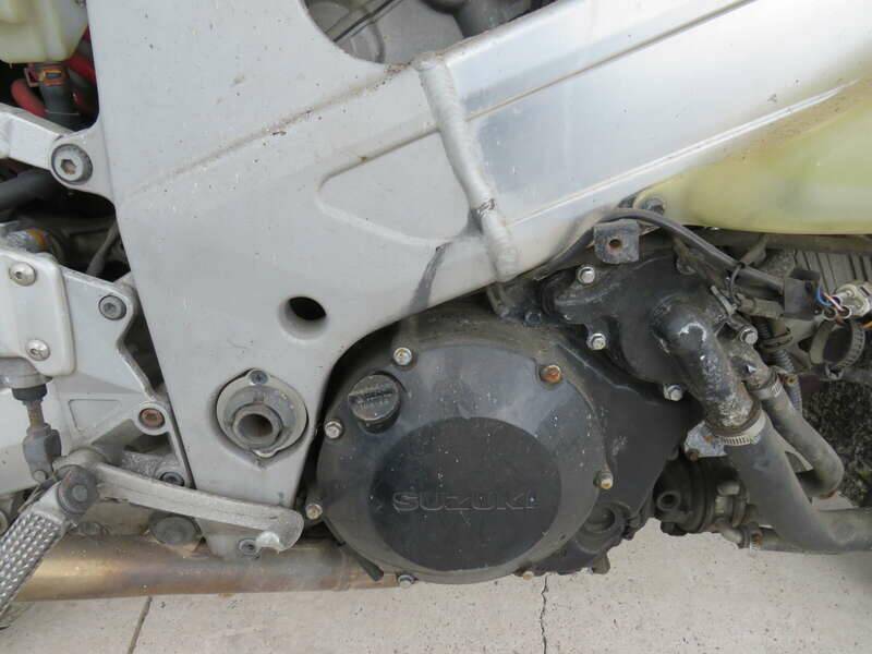 Bild 17/31 von Suzuki TL 1000R (1998)