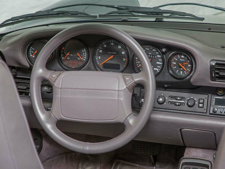 Bild 23/31 von Porsche 911 Carrera 2 (1992)
