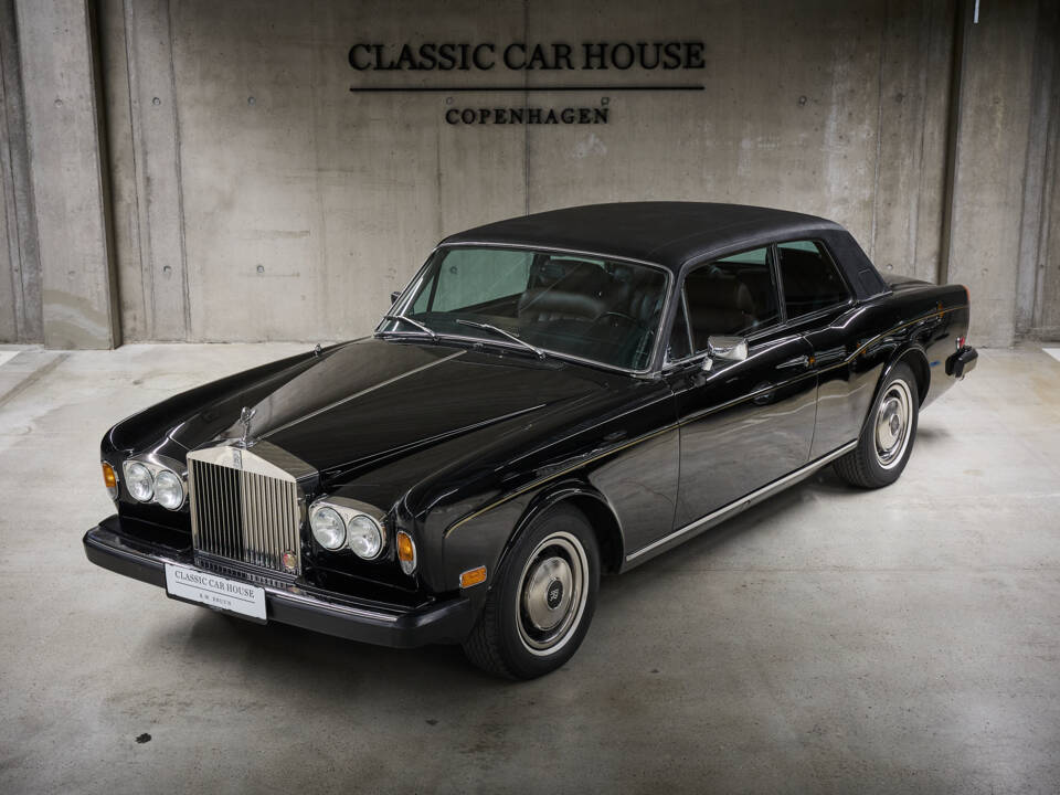 Image 95/99 of Rolls-Royce Corniche I (1979)