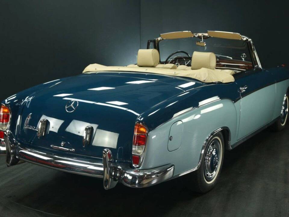 Afbeelding 2/50 van Mercedes-Benz 220 S Cabriolet (1957)