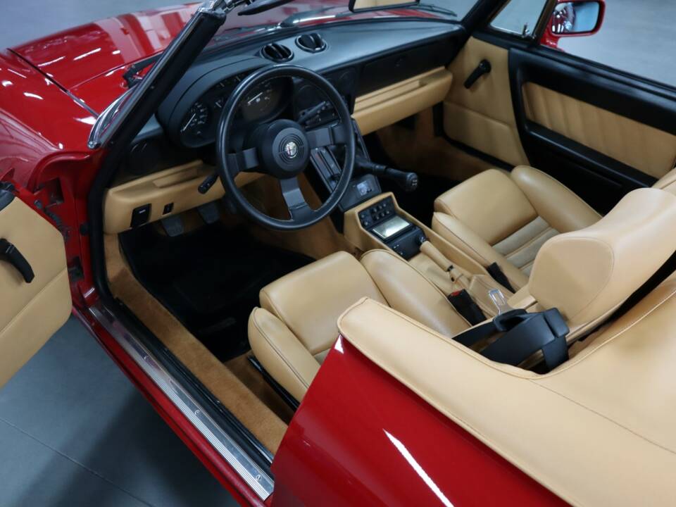 Image 9/48 de Alfa Romeo 2.0 Spider (1991)