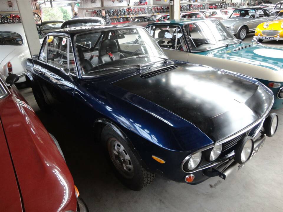 Bild 13/36 von Lancia Fulvia 1.3 S (1976)