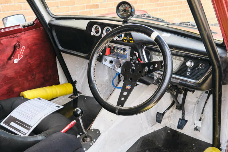 Image 2/50 of Ford Anglia (1965)