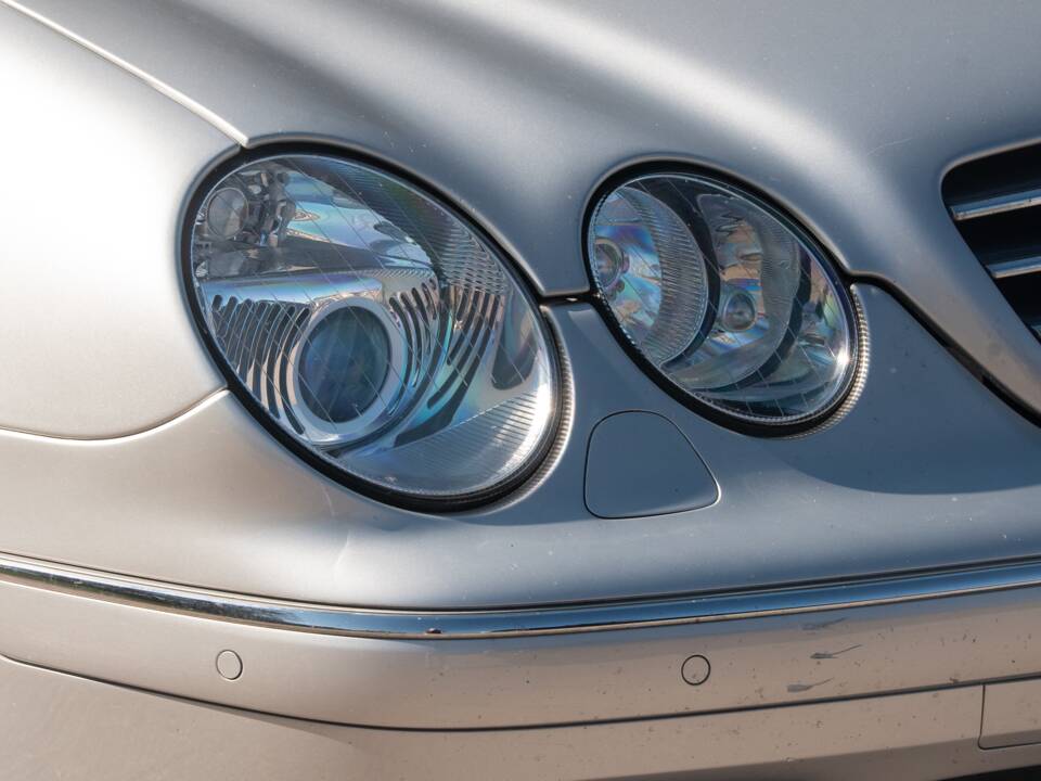 Image 10/50 of Mercedes-Benz CL 500 (2002)