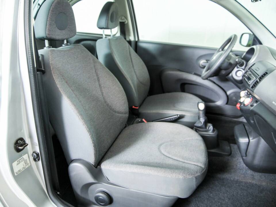 Image 16/35 of Nissan Micra C+C 1.6 (2005)