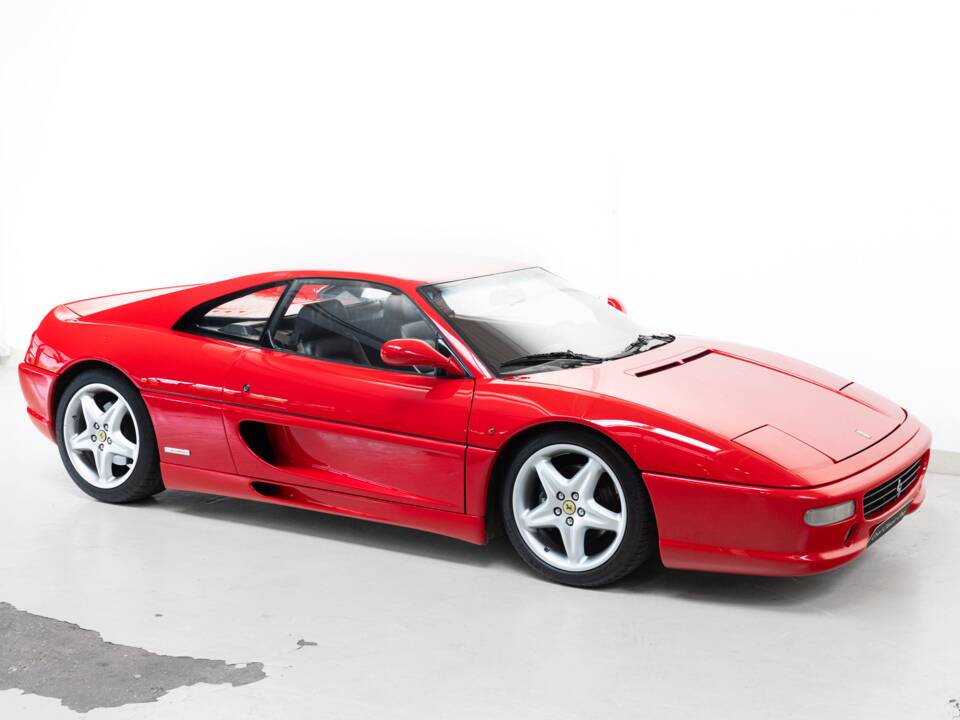 Afbeelding 4/40 van Ferrari F 355 Berlinetta (1996)