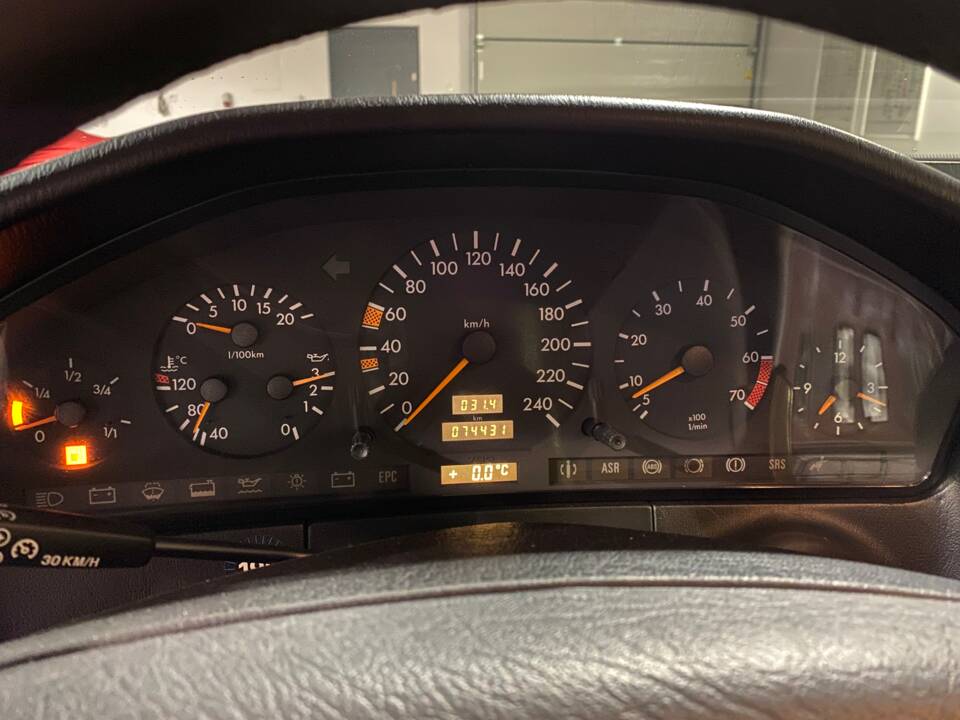 Image 41/49 of Mercedes-Benz S 500 L (1996)