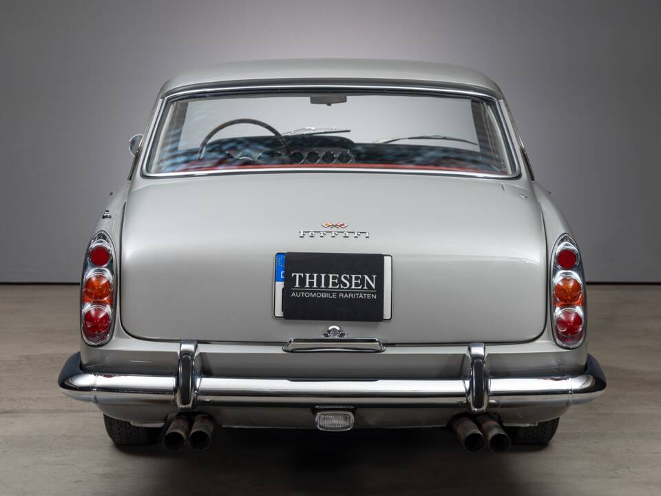 Image 12/29 of Ferrari 250 GTE (1961)